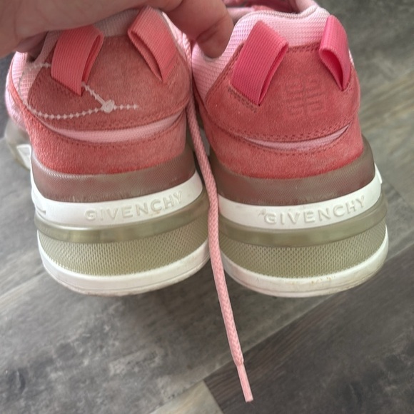 Givenchy Womens 1 Light Running Sneakers - Picture 3 of 5